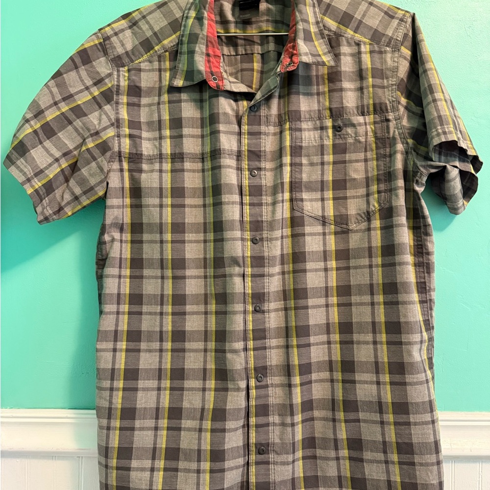 The North Face Men's Plaid Shirt - Gray and Yellow